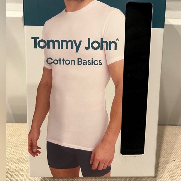 NWT TOMMY JOHN COTTON BASICS 2 PACK STAY TUCKED UNDERSHIRT- BLACK- MEDIUM - Picture 2 of 2